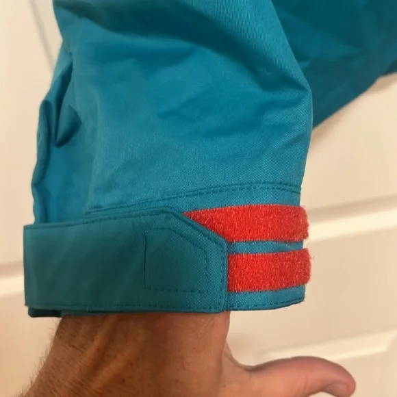 OAKLEY Snowboard / Ski Jacket Teal and Red - Hooded - Men Small - Like New - Picture 8 of 8